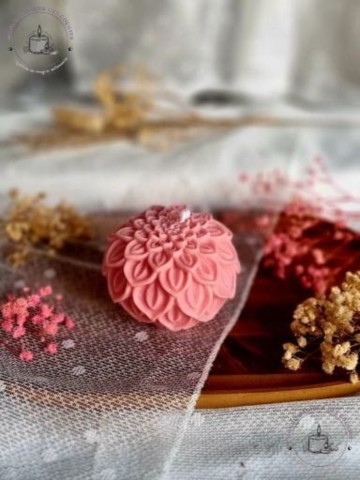 Bougie boule pétales lotus